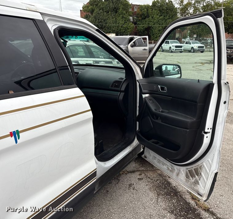 image for item EG8649 2016 Ford Explorer Police SUV