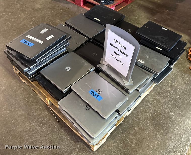 image for item EG8656 (65) dell laptops