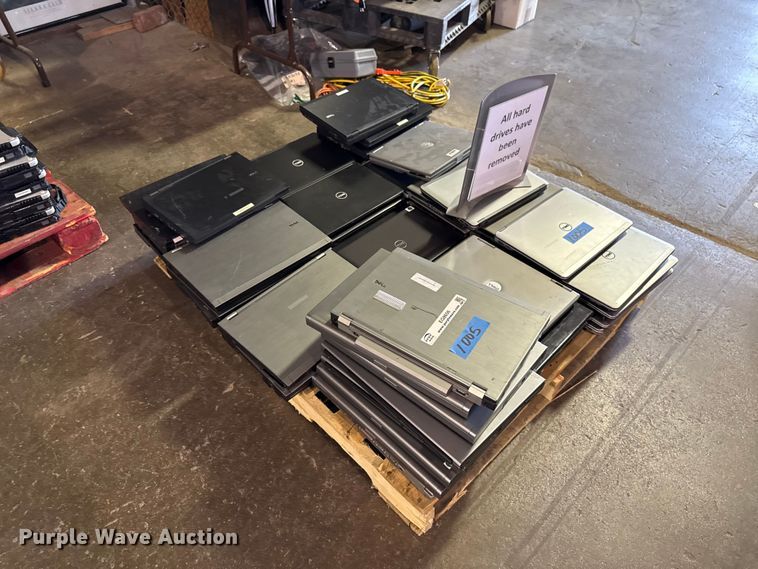 image for item EG8656 (65) dell laptops