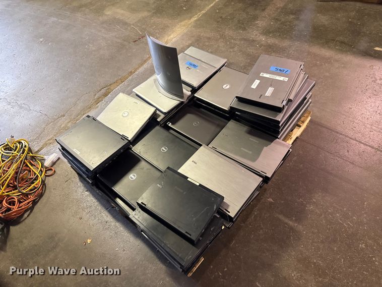 image for item EG8656 (65) dell laptops