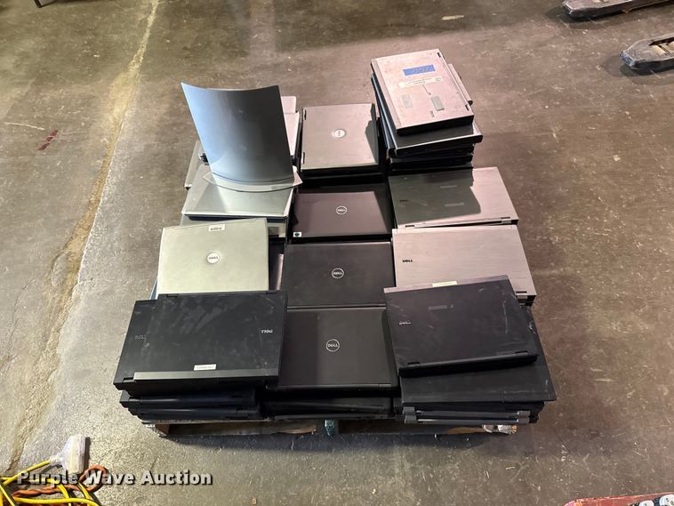 image for item EG8656 (65) dell laptops