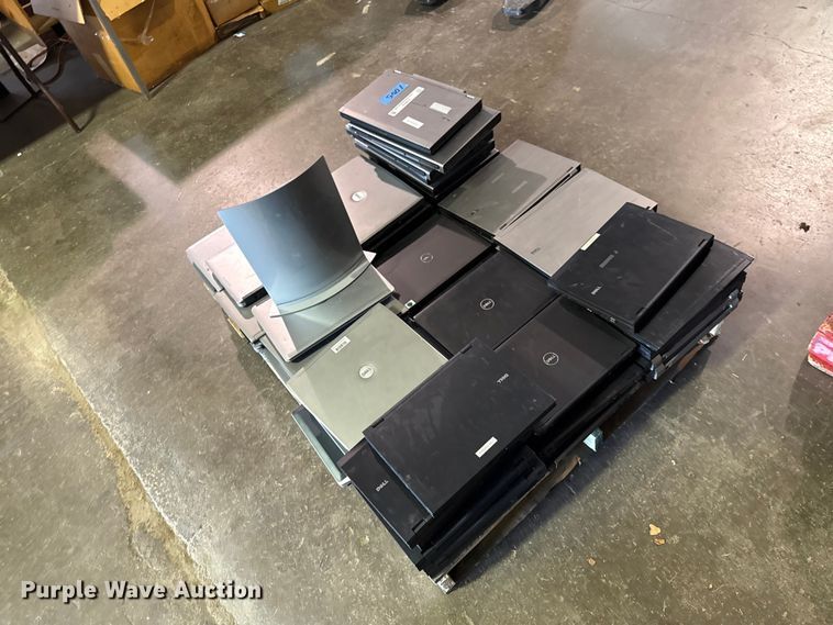 image for item EG8656 (65) dell laptops