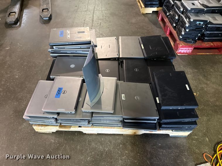 image for item EG8656 (65) dell laptops