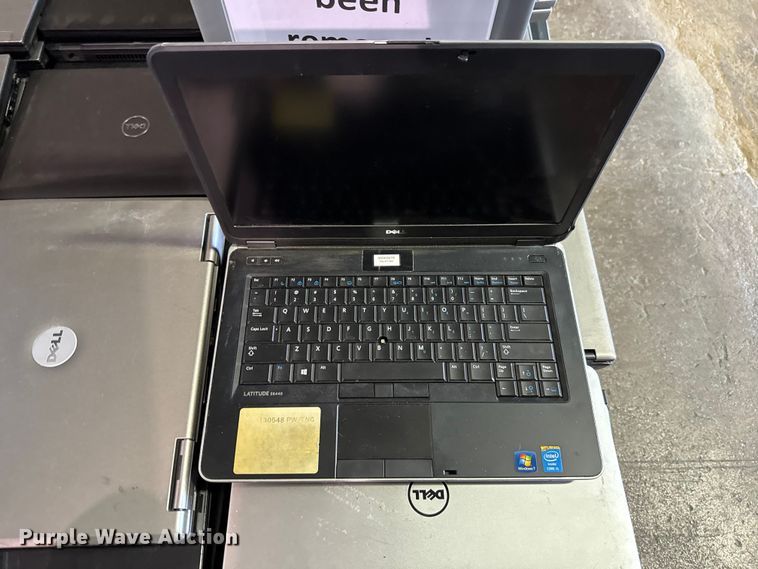 image for item EG8656 (65) dell laptops