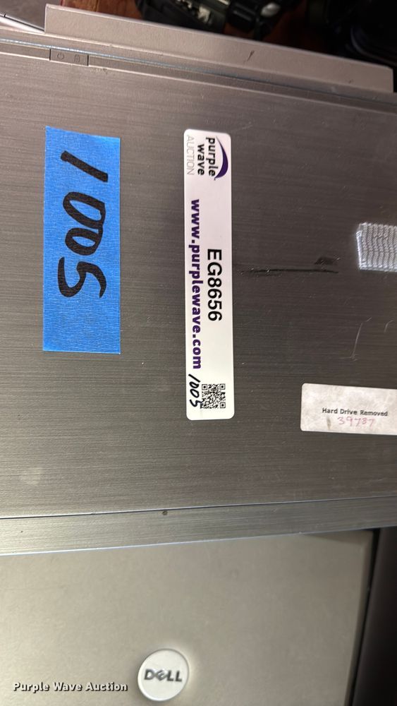 image for item EG8656 (65) dell laptops