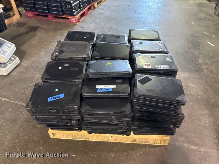 image for item EG8657 (90) dell laptops