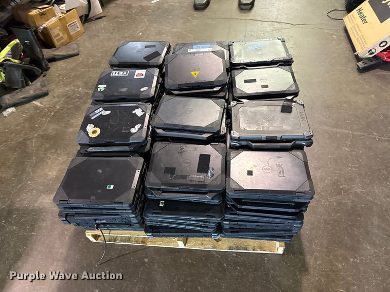 image for item EG8657 (90) dell laptops