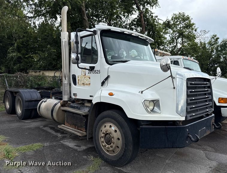 CAMIóN 2013 FREIGHTLINER