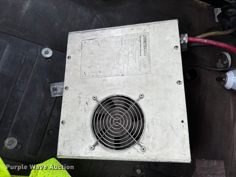 image for item EG8658 2013 Freightliner 114SD semi truck