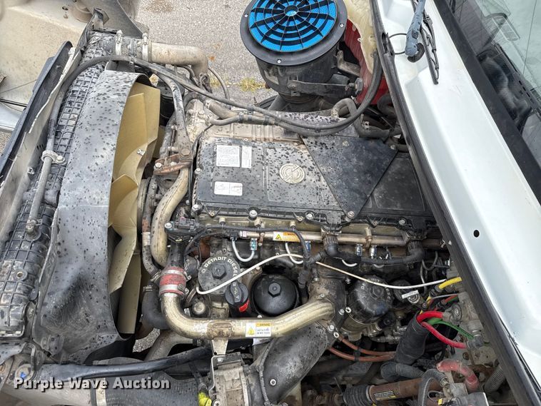 image for item EG8658 2013 Freightliner 114SD semi truck