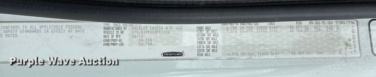 image for item EG8658 2013 Freightliner 114SD semi truck