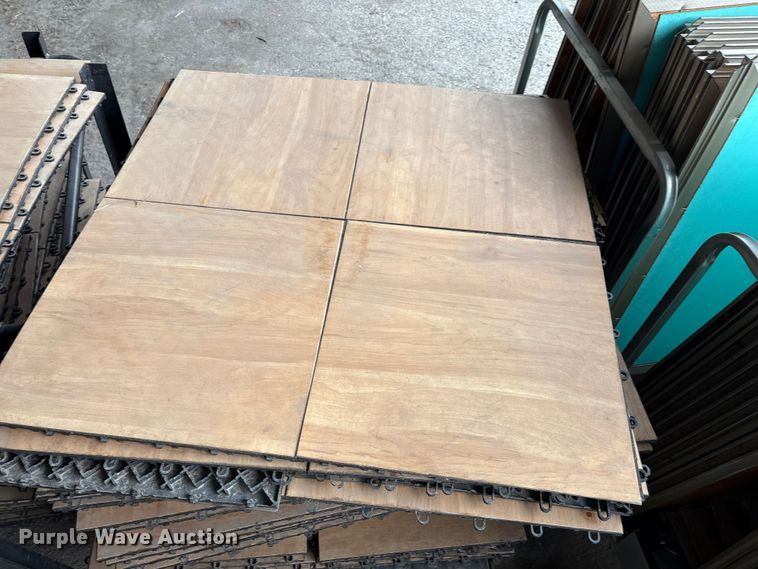 image for item EG8661 Approximately 200 dance floor pieces