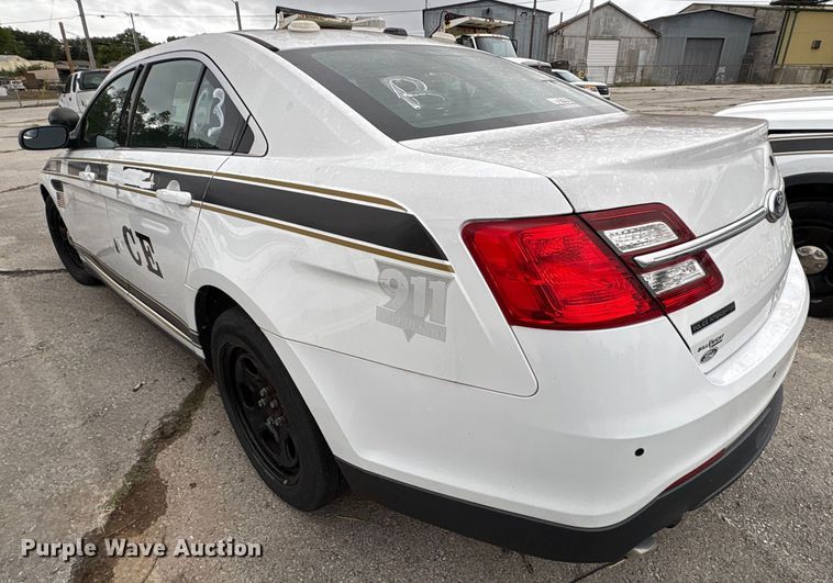 image for item EG8665 2013 Ford Taurus Police 