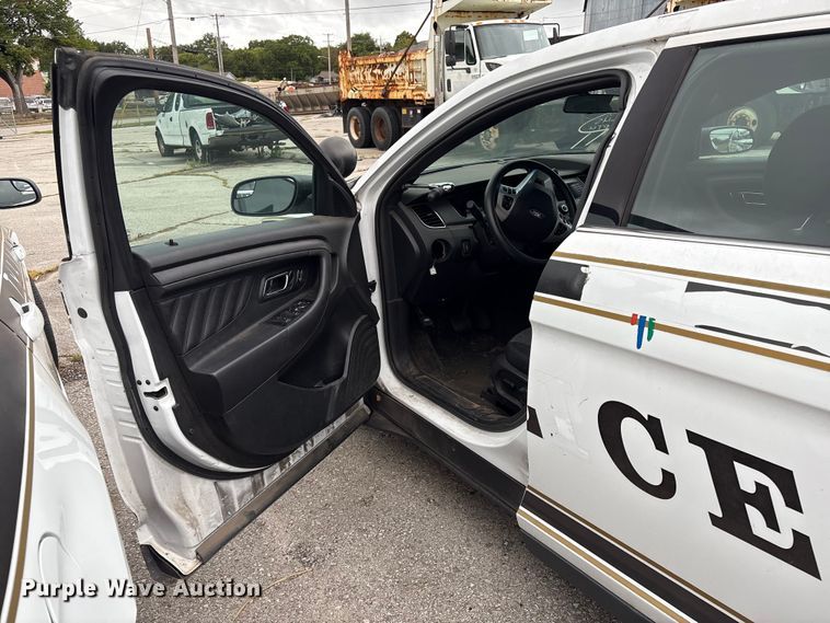 image for item EG8665 2013 Ford Taurus Police 