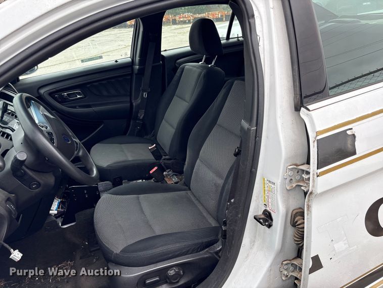 image for item EG8665 2013 Ford Taurus Police 