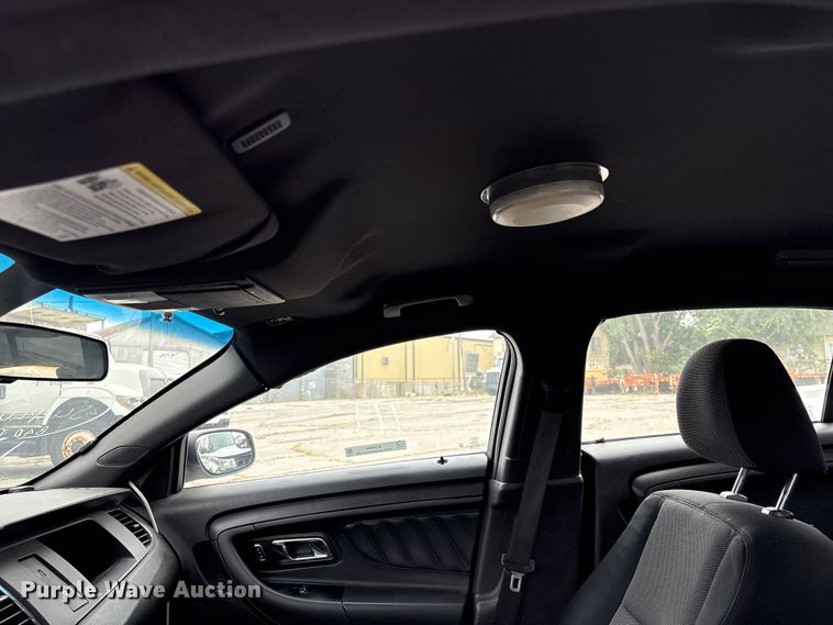 image for item EG8665 2013 Ford Taurus Police 