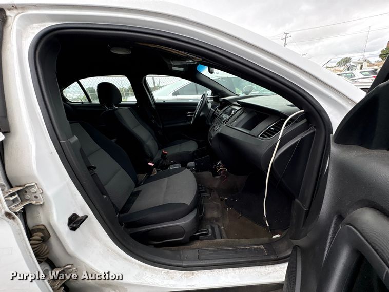 image for item EG8665 2013 Ford Taurus Police 