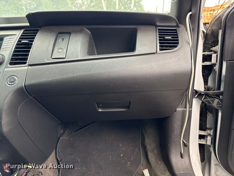 image for item EG8665 2013 Ford Taurus Police 