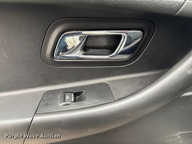 image for item EG8665 2013 Ford Taurus Police 