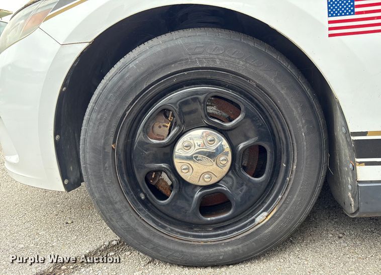 image for item EG8665 2013 Ford Taurus Police 