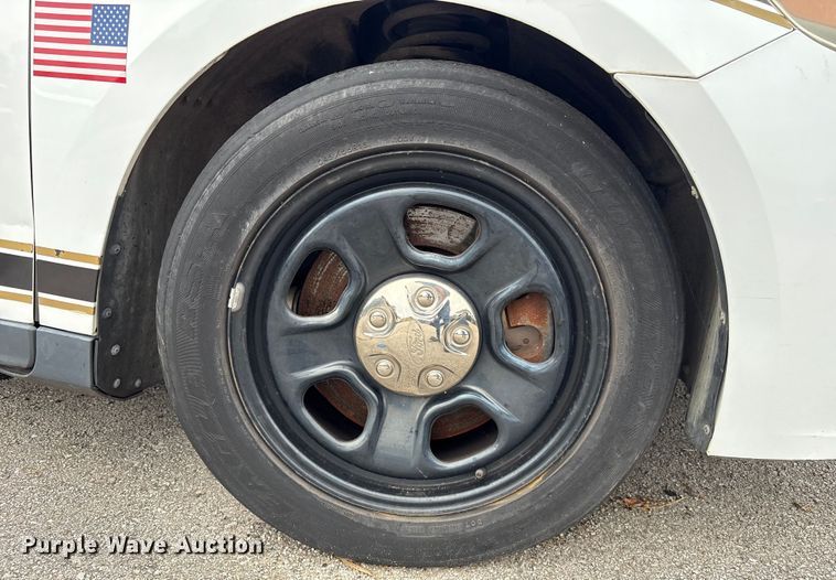 image for item EG8665 2013 Ford Taurus Police 