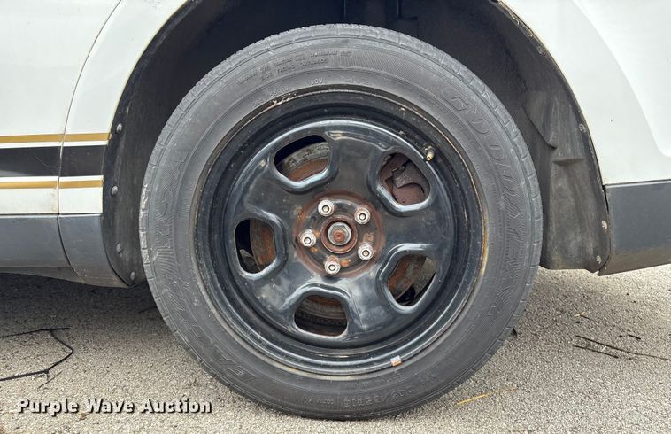 image for item EG8665 2013 Ford Taurus Police 