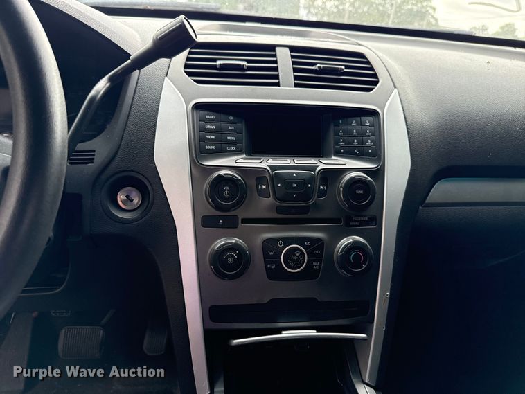 image for item EG8666 2015 Ford Explorer Police SUV