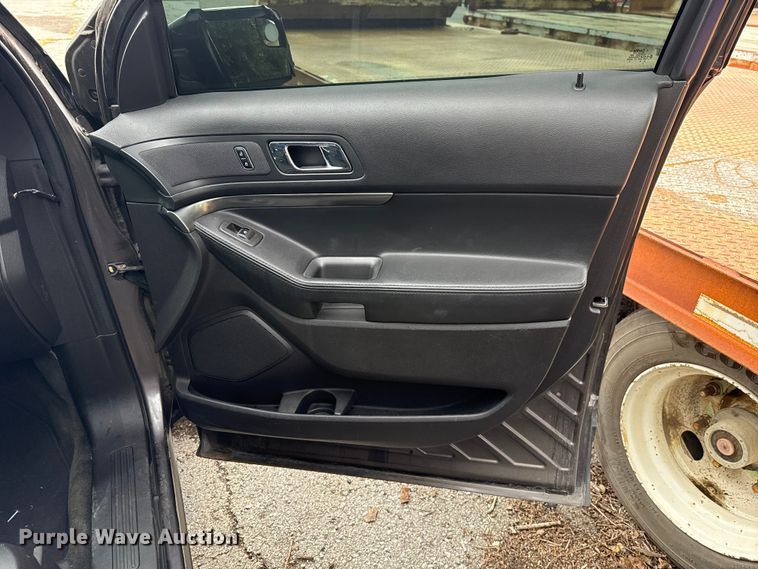 image for item EG8666 2015 Ford Explorer Police SUV