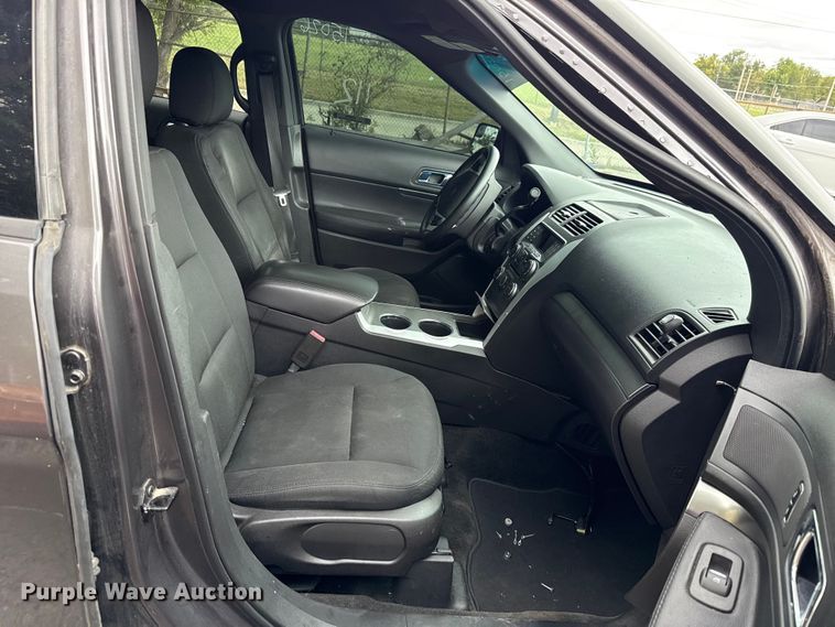 image for item EG8666 2015 Ford Explorer Police SUV