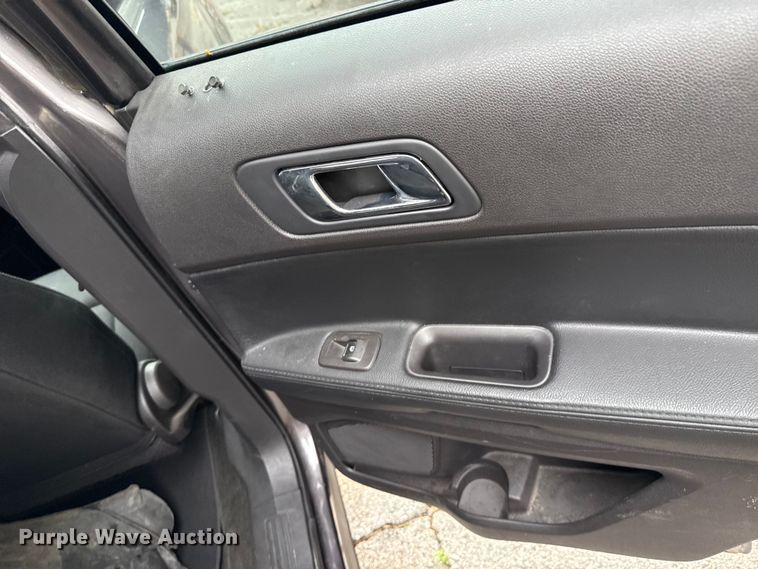 image for item EG8666 2015 Ford Explorer Police SUV