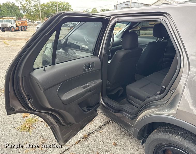 image for item EG8666 2015 Ford Explorer Police SUV