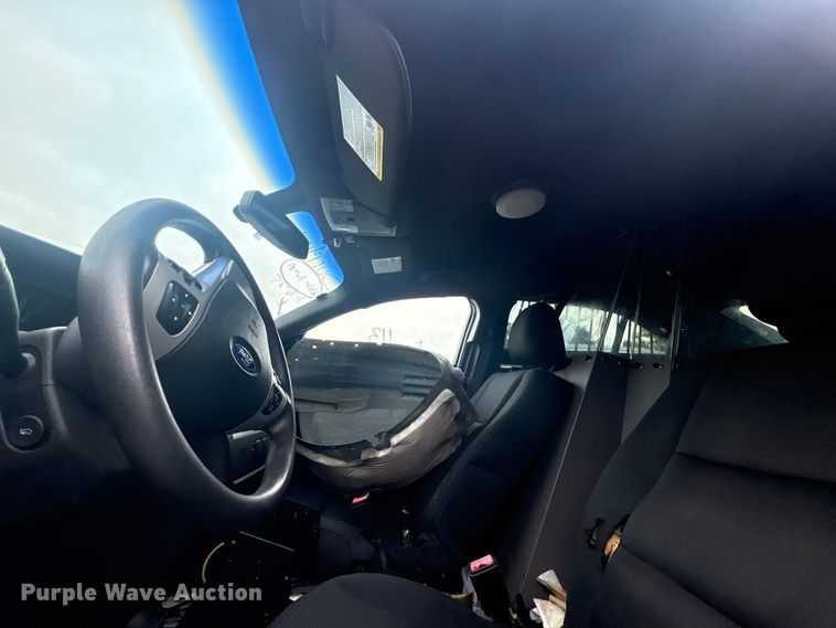 image for item EG8667 2016 Ford Taurus Police 