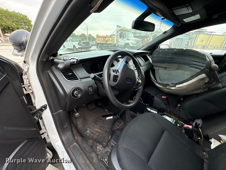 image for item EG8667 2016 Ford Taurus Police 