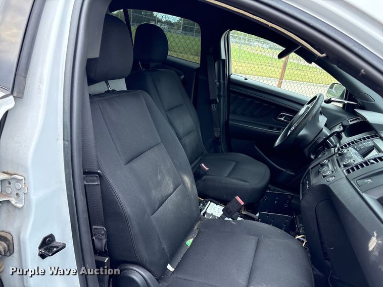 image for item EG8667 2016 Ford Taurus Police 