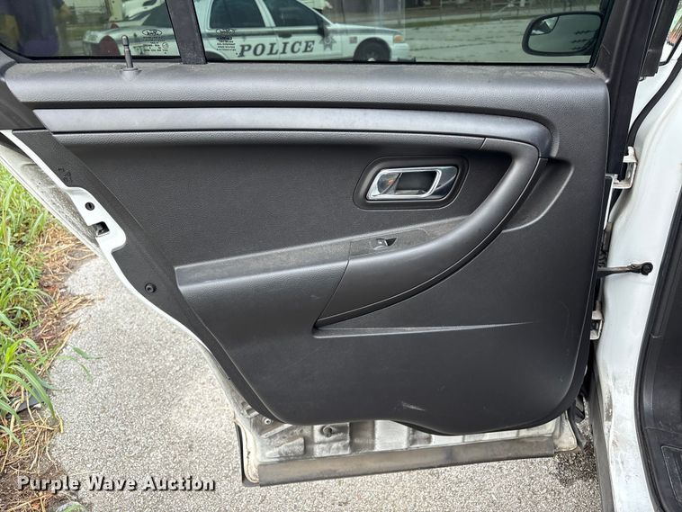 image for item EG8667 2016 Ford Taurus Police 