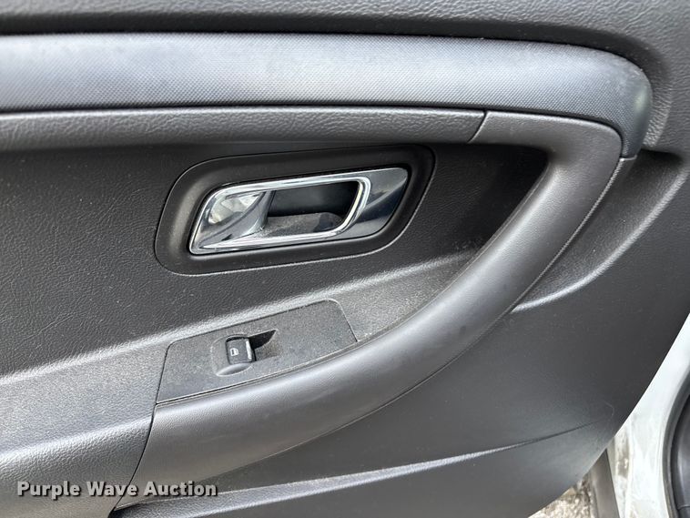 image for item EG8667 2016 Ford Taurus Police 