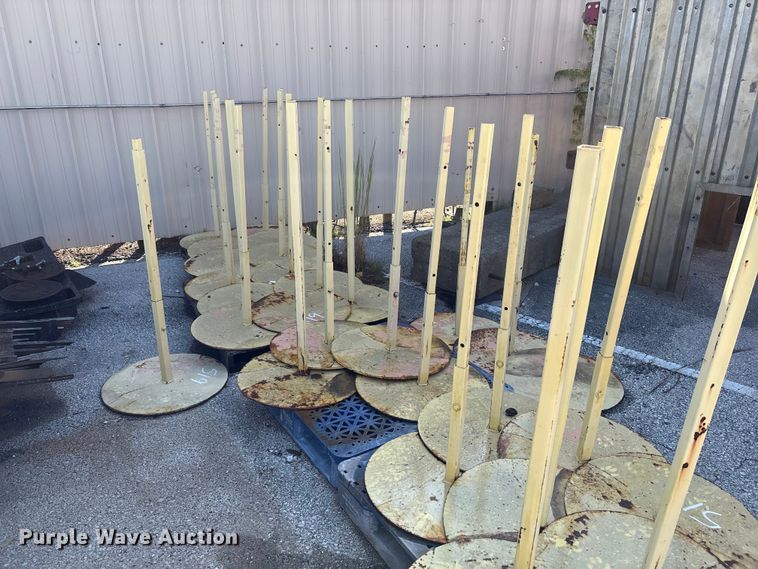 image for item EG8668 (31) metal sign post