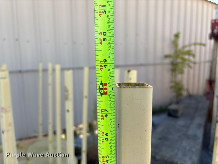 image for item EG8668 (31) metal sign post