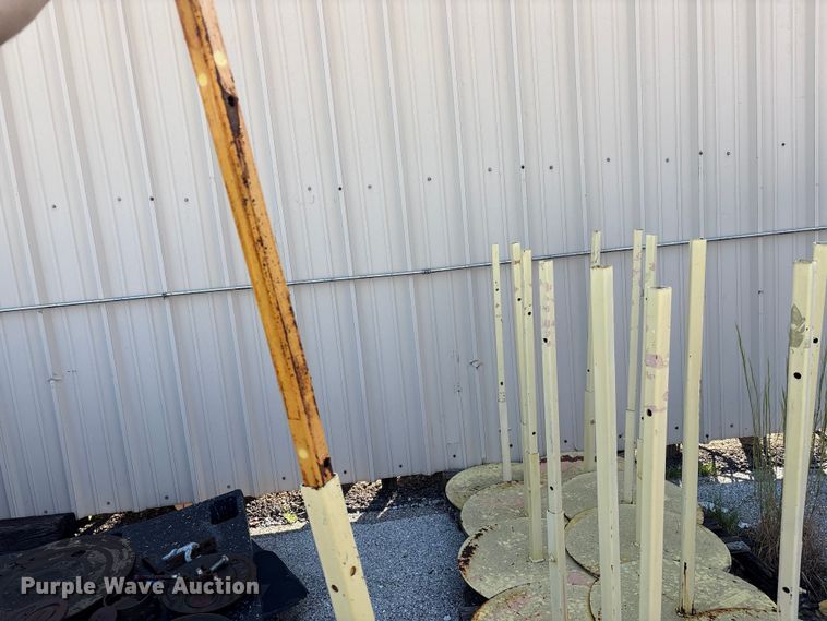 image for item EG8668 (31) metal sign post