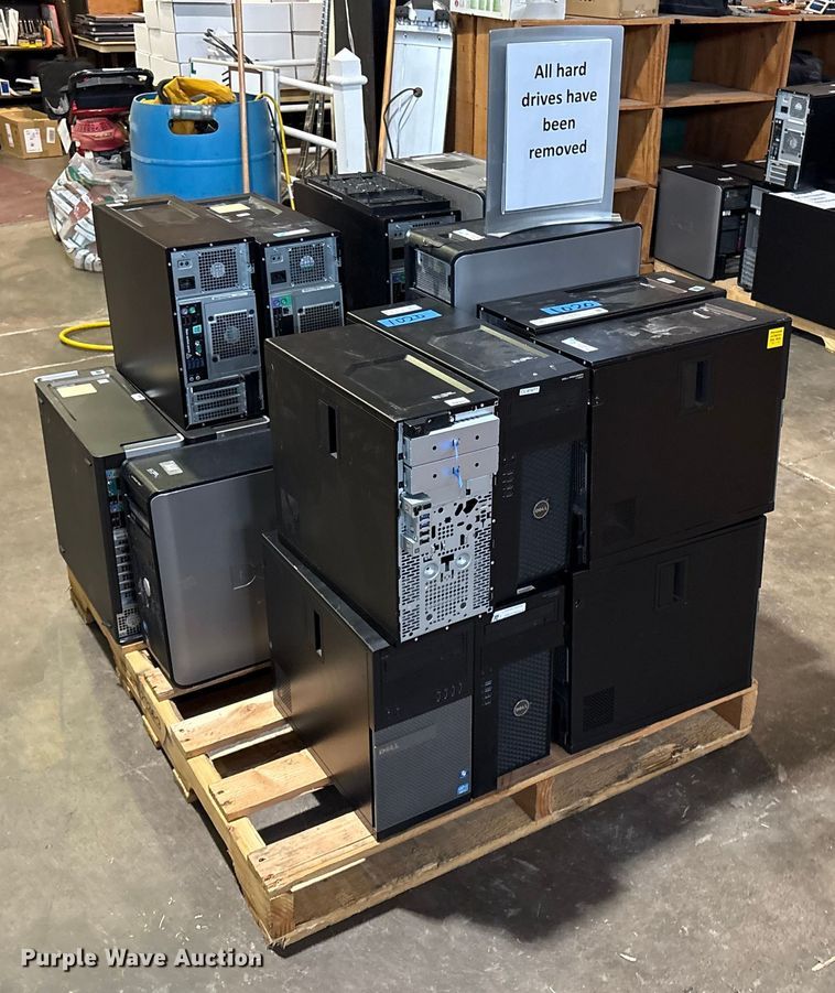 image for item EG8682 Approximately 18 dell computer towers