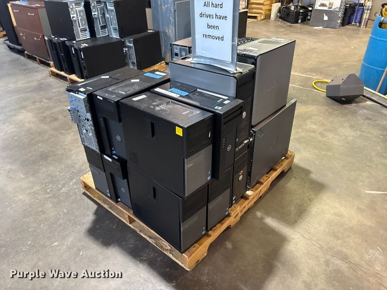 image for item EG8682 Approximately 18 dell computer towers