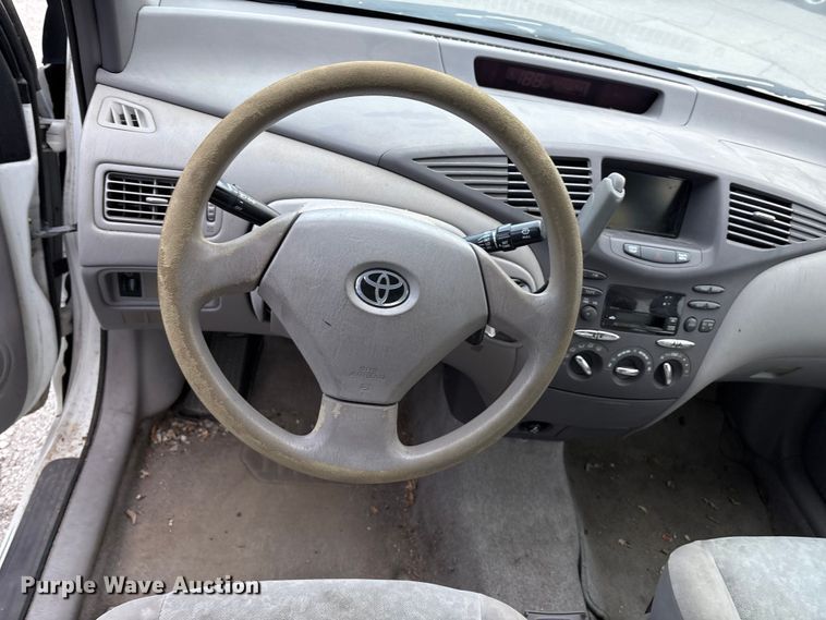 image for item EG8689 2001 Toyota Prius 