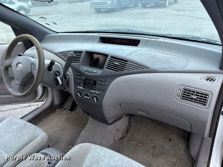 image for item EG8689 2001 Toyota Prius 