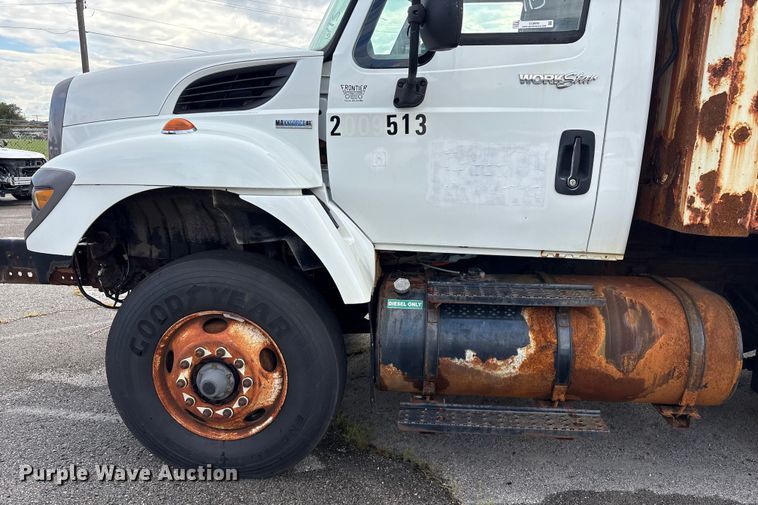 image for item EG8690 2009 International 7400 dump truck