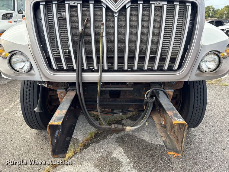 image for item EG8690 2009 International 7400 dump truck