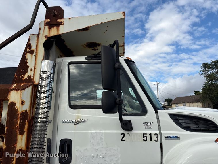 image for item EG8690 2009 International 7400 dump truck