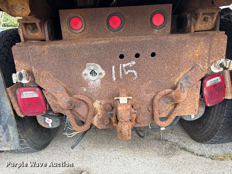 image for item EG8690 2009 International 7400 dump truck