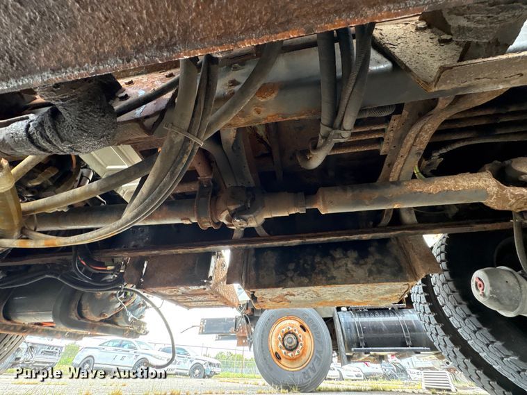 image for item EG8690 2009 International 7400 dump truck