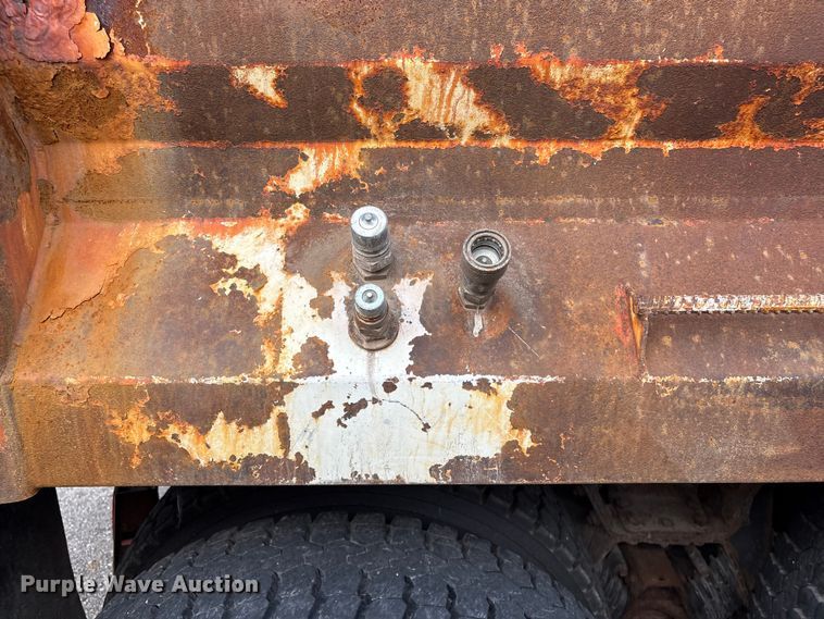 image for item EG8690 2009 International 7400 dump truck