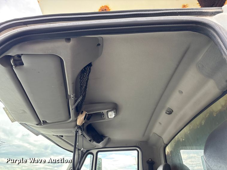 image for item EG8690 2009 International 7400 dump truck